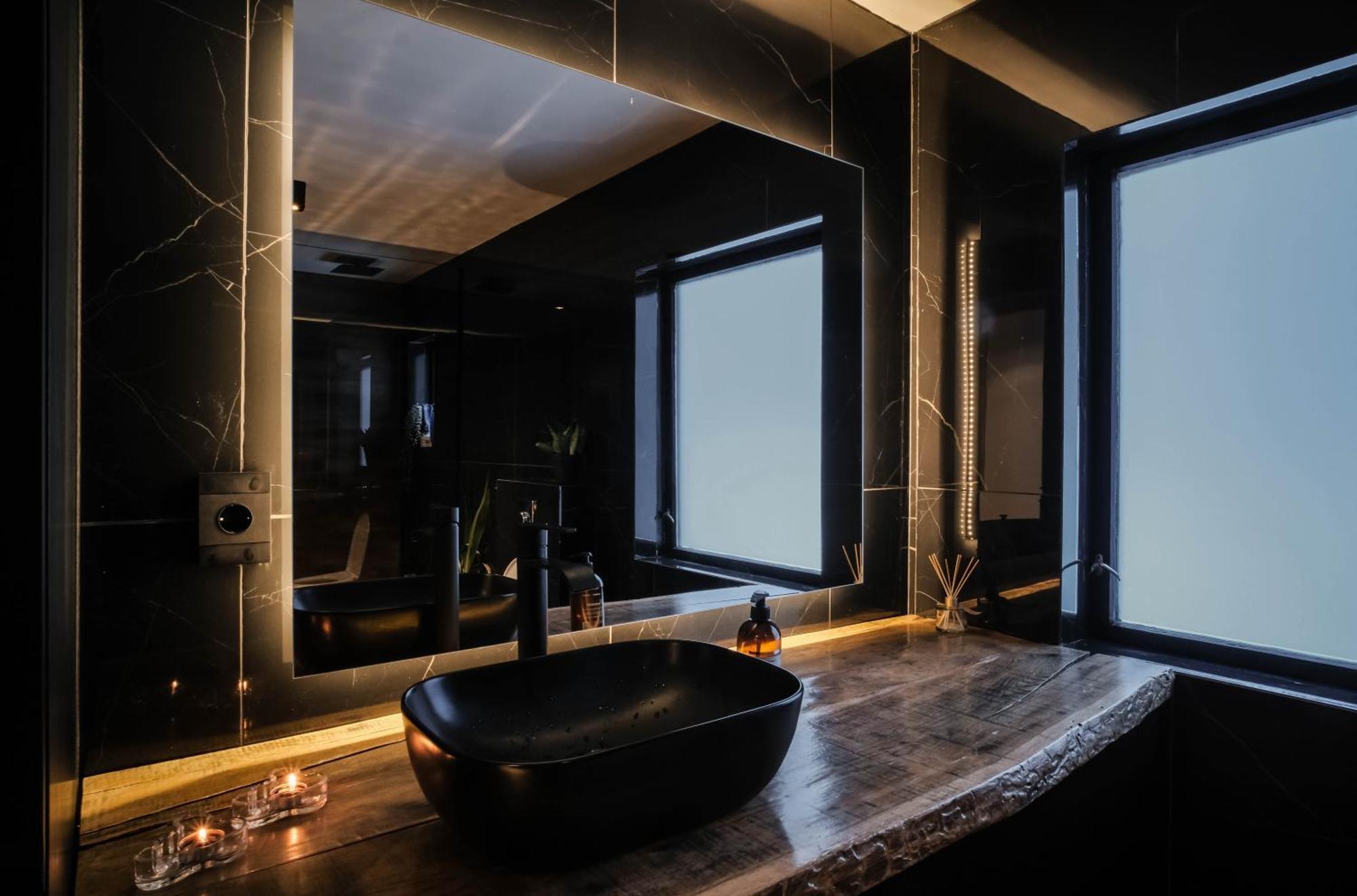 Botnahlid Villa, Mountain And Town Views And Outdoor Sauna Seyðisfjörður Екстериор снимка